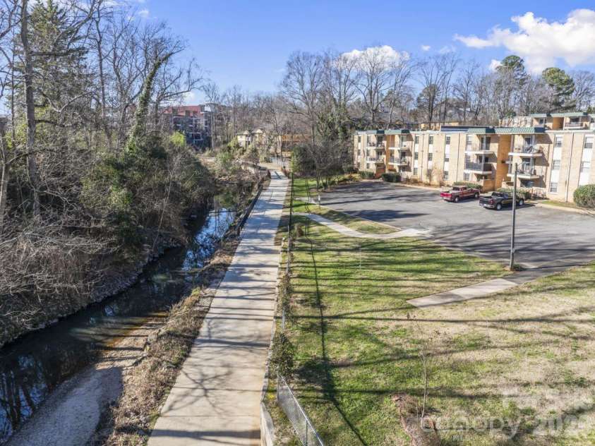 4747 Hedgemore Drive, Charlotte, NC 28209.  MLS# CAR4338250, YatesRealty ID 4233. 