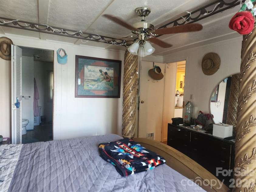 2283 Harbinson Lane, Morganton, NC 28655.  MLS# CAR4402037, YatesRealty ID 42331. Primary Bedroom