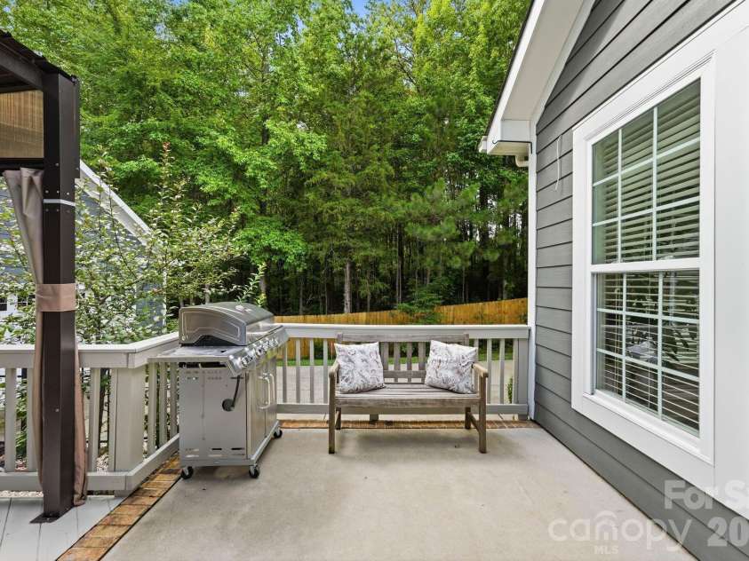 18609 Boulder Rock Loop, Davidson, NC 28036.  MLS# CAR4411962, YatesRealty ID 42335. A dedicated grilling area makes outdoor cooking and entertaining easy.