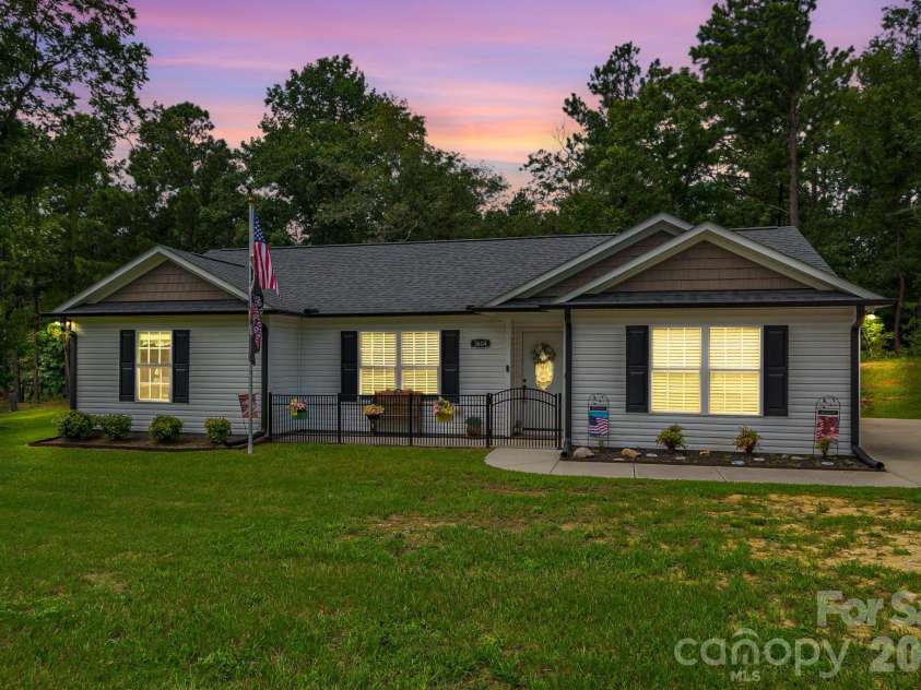 3604 Gold Mine Highway, Kershaw, SC 29067.  MLS# CAR4412624, YatesRealty ID 42336. 