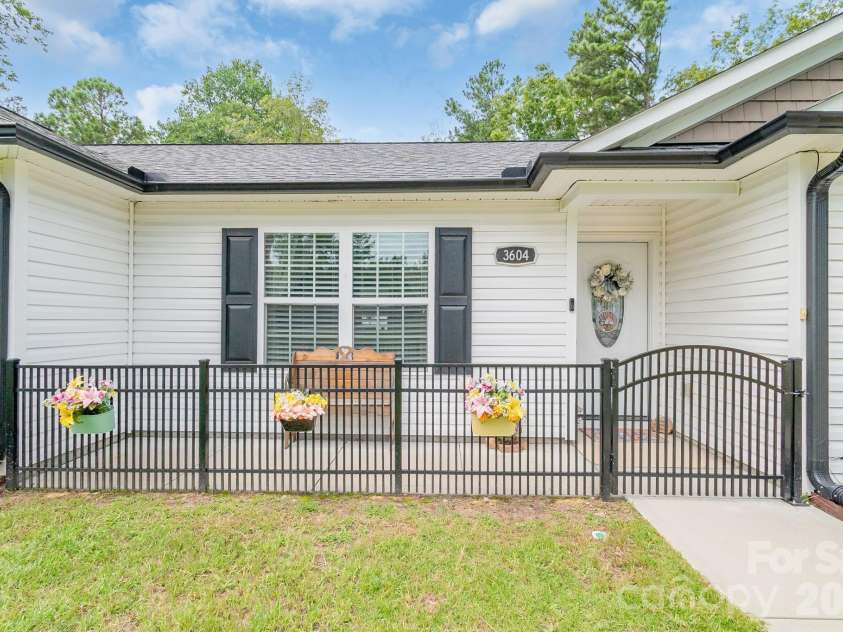 3604 Gold Mine Highway, Kershaw, SC 29067.  MLS# CAR4412624, YatesRealty ID 42336. 