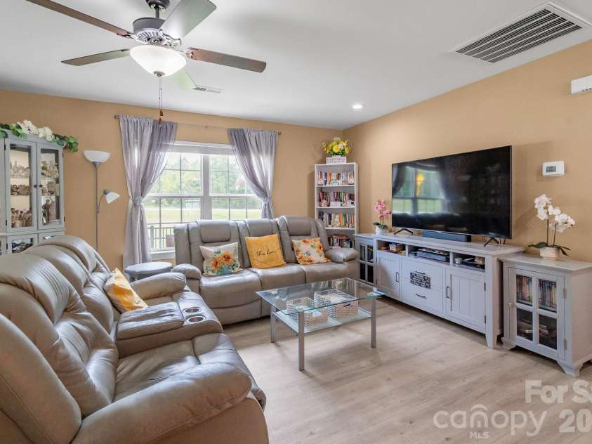 3604 Gold Mine Highway, Kershaw, SC 29067.  MLS# CAR4412624, YatesRealty ID 42336. 