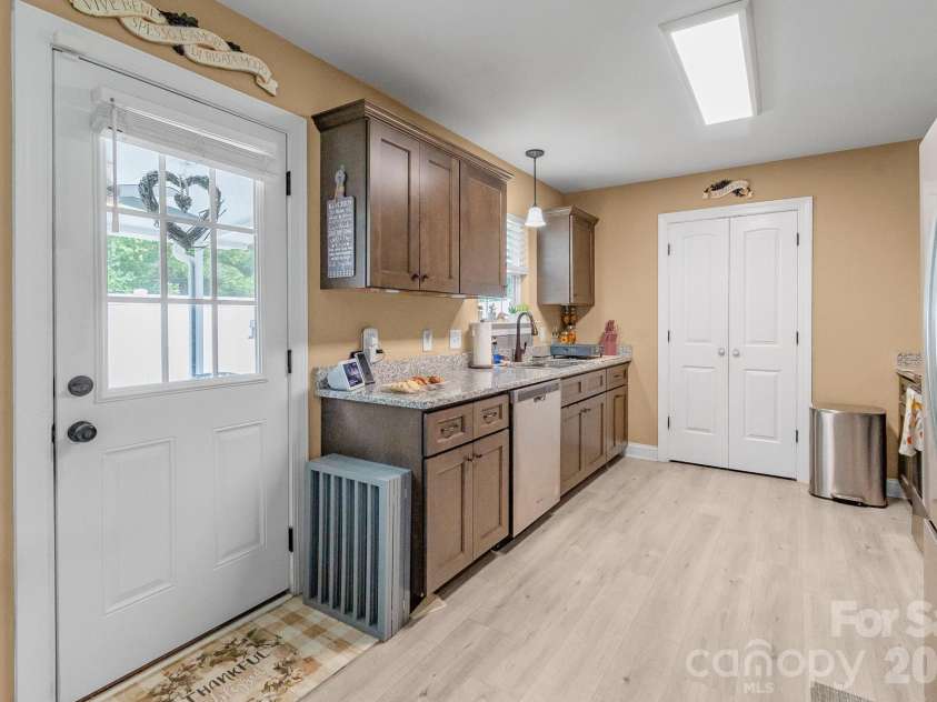 3604 Gold Mine Highway, Kershaw, SC 29067.  MLS# CAR4412624, YatesRealty ID 42336. 