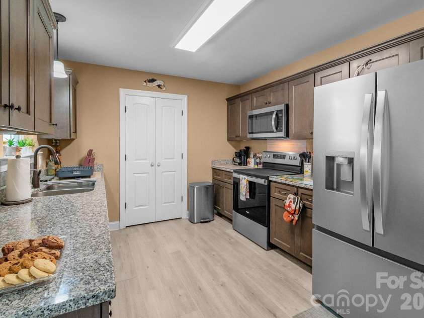 3604 Gold Mine Highway, Kershaw, SC 29067.  MLS# CAR4412624, YatesRealty ID 42336. 