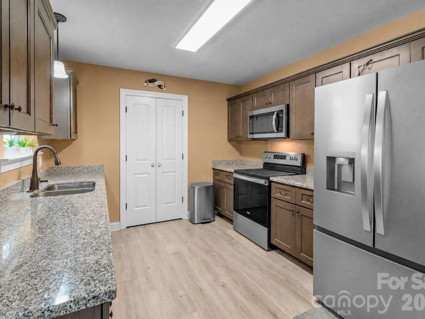 3604 Gold Mine Highway, Kershaw, SC 29067.  MLS# CAR4412624, YatesRealty ID 42336. 