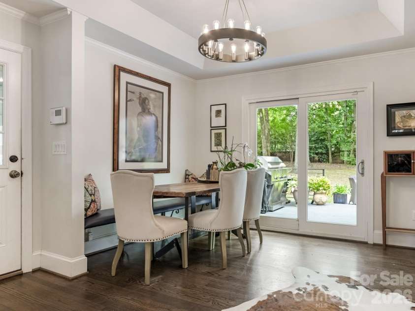 2652 Knollwood Road, Charlotte, NC 28211.  MLS# CAR4406724, YatesRealty ID 42337. Breakfast