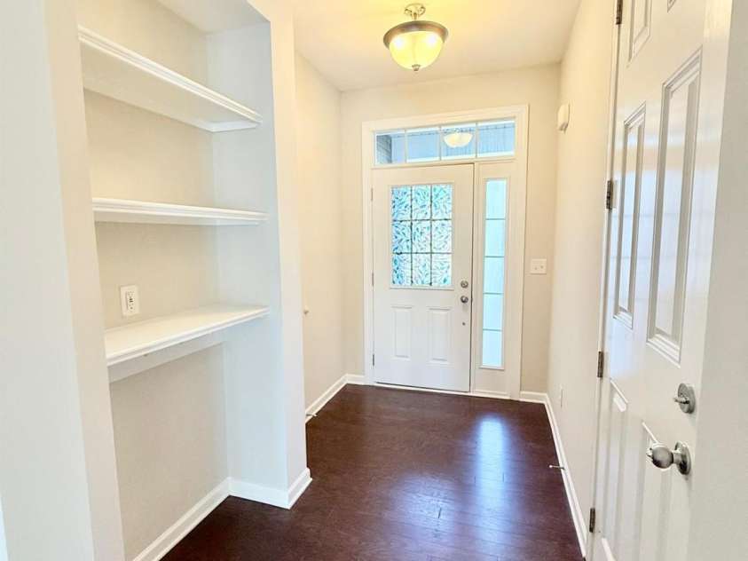 5658 Stonewells Drive, Charlotte, NC 28278.  MLS# CAR4412440, YatesRealty ID 42338. 