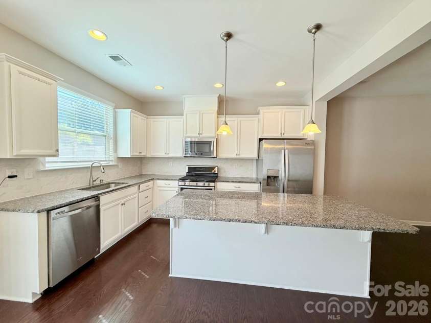 5658 Stonewells Drive, Charlotte, NC 28278.  MLS# CAR4412440, YatesRealty ID 42338. 