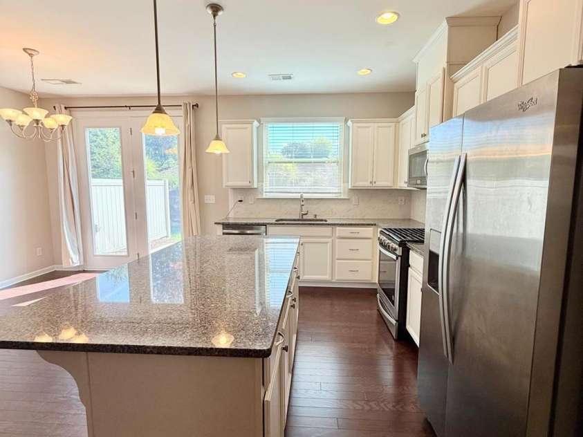5658 Stonewells Drive, Charlotte, NC 28278.  MLS# CAR4412440, YatesRealty ID 42338. 