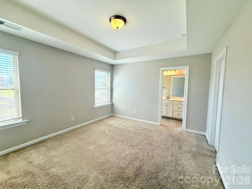 5658 Stonewells Drive, Charlotte, NC 28278.  MLS# CAR4412440, YatesRealty ID 42338. 
