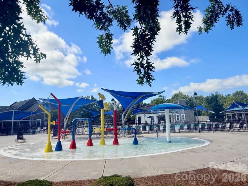 5658 Stonewells Drive, Charlotte, NC 28278.  MLS# CAR4412440, YatesRealty ID 42338. 