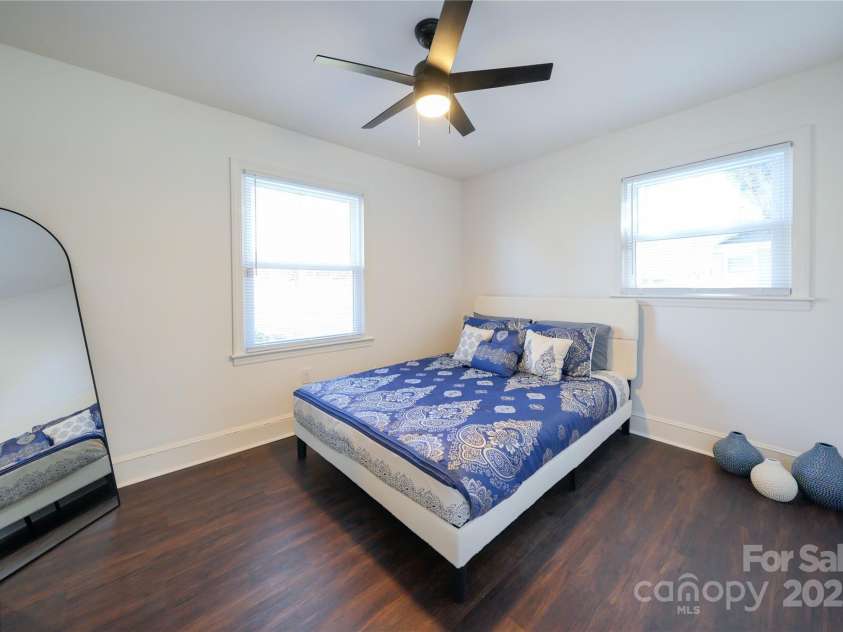 1233 Rollingwood Drive, Charlotte, NC 28217.  MLS# CAR4214168, YatesRealty ID 4234. 