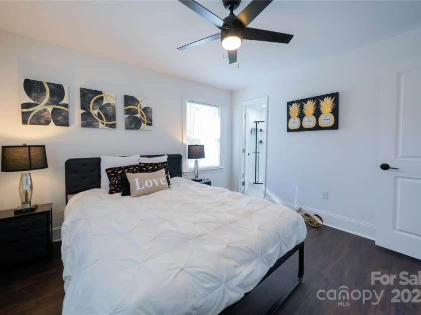 1233 Rollingwood Drive, Charlotte, NC 28217.  MLS# CAR4214168, YatesRealty ID 4234. 
