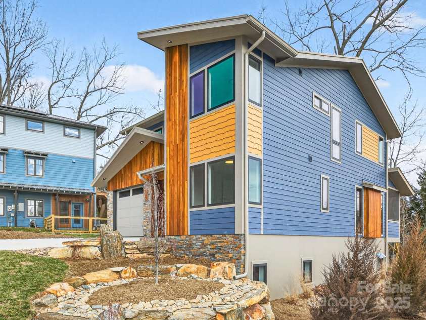 165 Abundance Run, Asheville, NC 28805.  MLS# CAR4331047, YatesRealty ID 4234. 