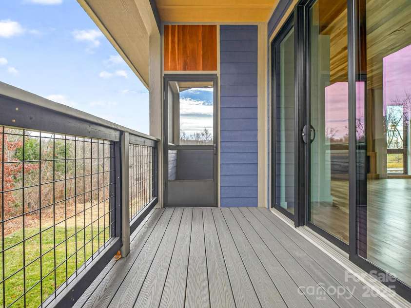 165 Abundance Run, Asheville, NC 28805.  MLS# CAR4331047, YatesRealty ID 4234. 