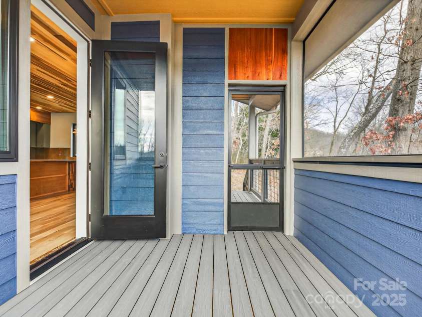 165 Abundance Run, Asheville, NC 28805.  MLS# CAR4331047, YatesRealty ID 4234. 