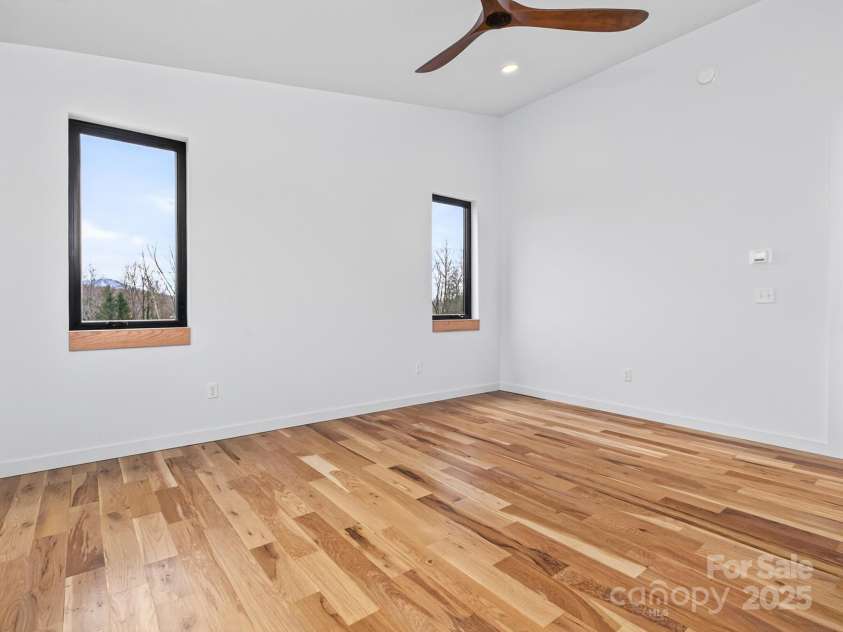 165 Abundance Run, Asheville, NC 28805.  MLS# CAR4331047, YatesRealty ID 4234. 