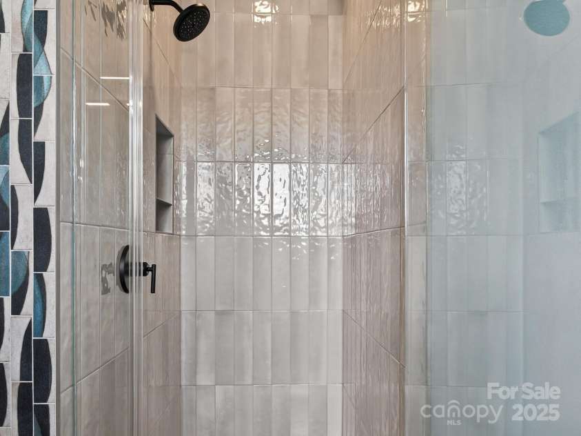 165 Abundance Run, Asheville, NC 28805.  MLS# CAR4331047, YatesRealty ID 4234. 