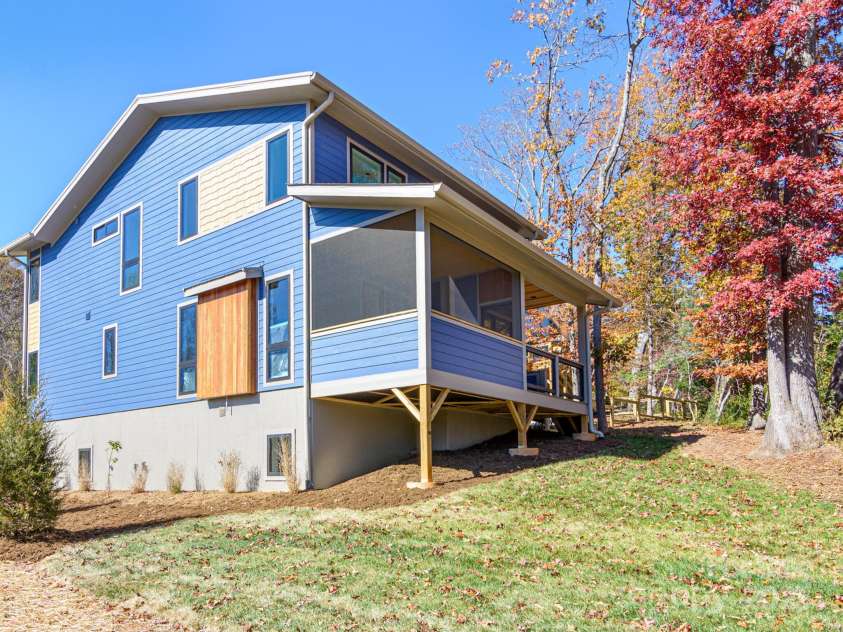 165 Abundance Run, Asheville, NC 28805.  MLS# CAR4331047, YatesRealty ID 4234. 
