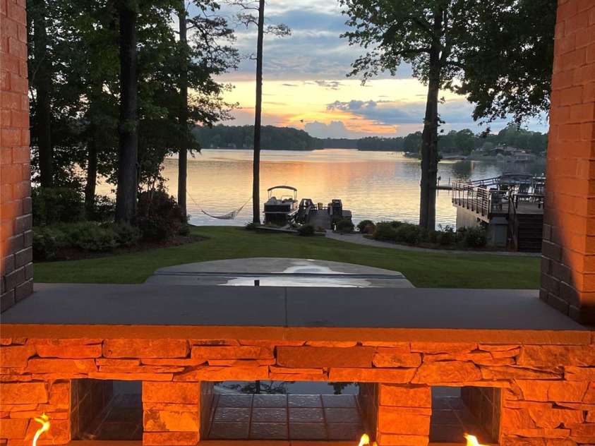 730 Mainsail Road, Salisbury, NC 28146.  MLS# CAR4390444, YatesRealty ID 42340. 