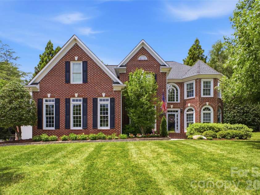 3425 Savannah Hills Drive, Matthews, NC 28105.  MLS# CAR4407068, YatesRealty ID 42341. 