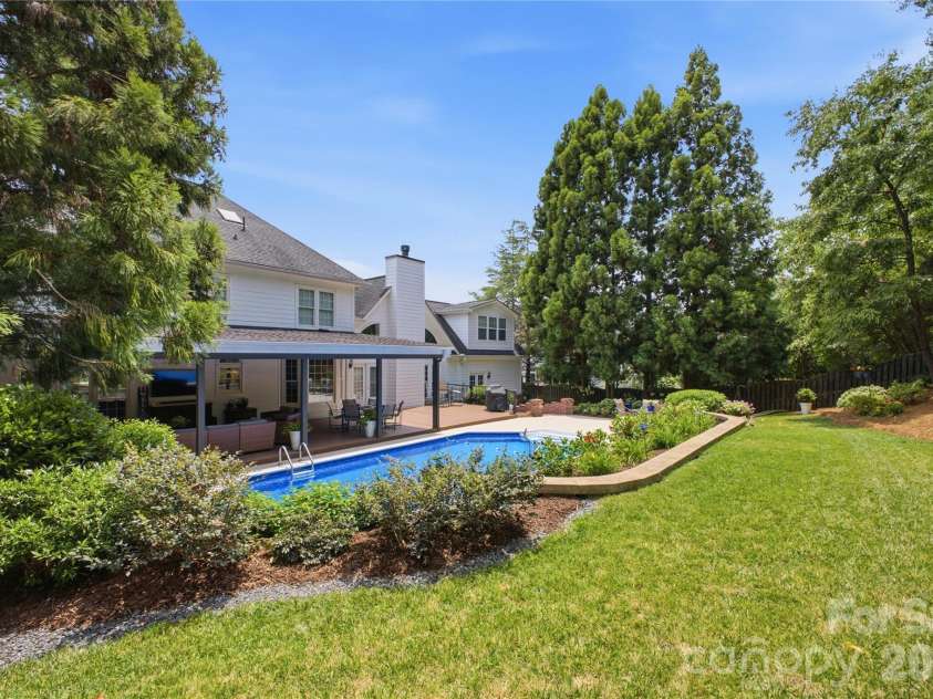 3425 Savannah Hills Drive, Matthews, NC 28105.  MLS# CAR4407068, YatesRealty ID 42341. 