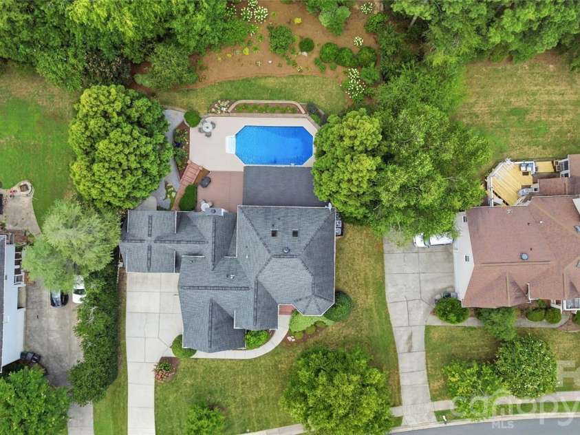 3425 Savannah Hills Drive, Matthews, NC 28105.  MLS# CAR4407068, YatesRealty ID 42341. 
