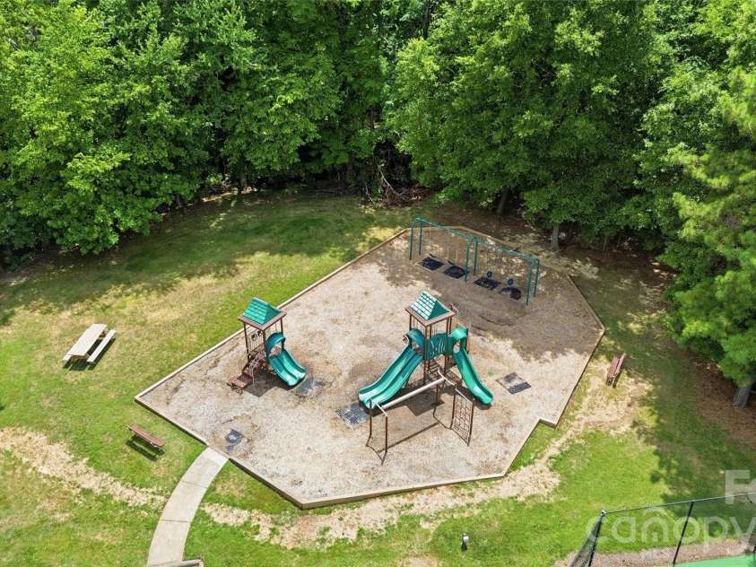 3425 Savannah Hills Drive, Matthews, NC 28105.  MLS# CAR4407068, YatesRealty ID 42341. 