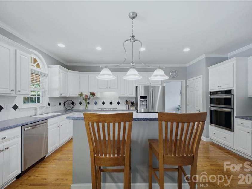 3425 Savannah Hills Drive, Matthews, NC 28105.  MLS# CAR4407068, YatesRealty ID 42341. 