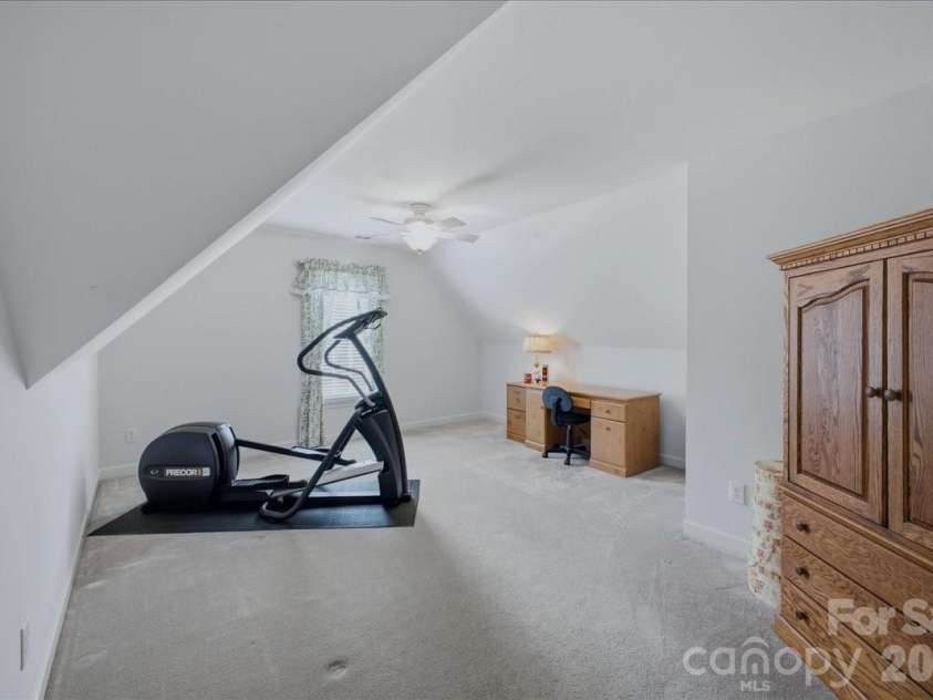 3425 Savannah Hills Drive, Matthews, NC 28105.  MLS# CAR4407068, YatesRealty ID 42341. 