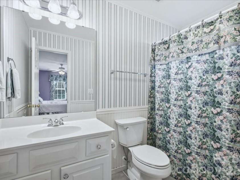 3425 Savannah Hills Drive, Matthews, NC 28105.  MLS# CAR4407068, YatesRealty ID 42341. 