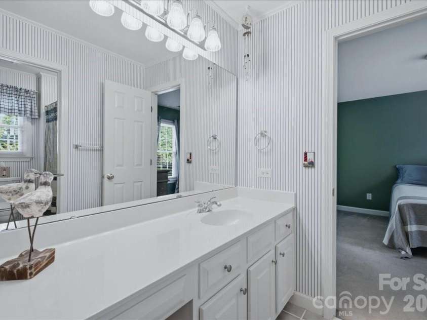 3425 Savannah Hills Drive, Matthews, NC 28105.  MLS# CAR4407068, YatesRealty ID 42341. 