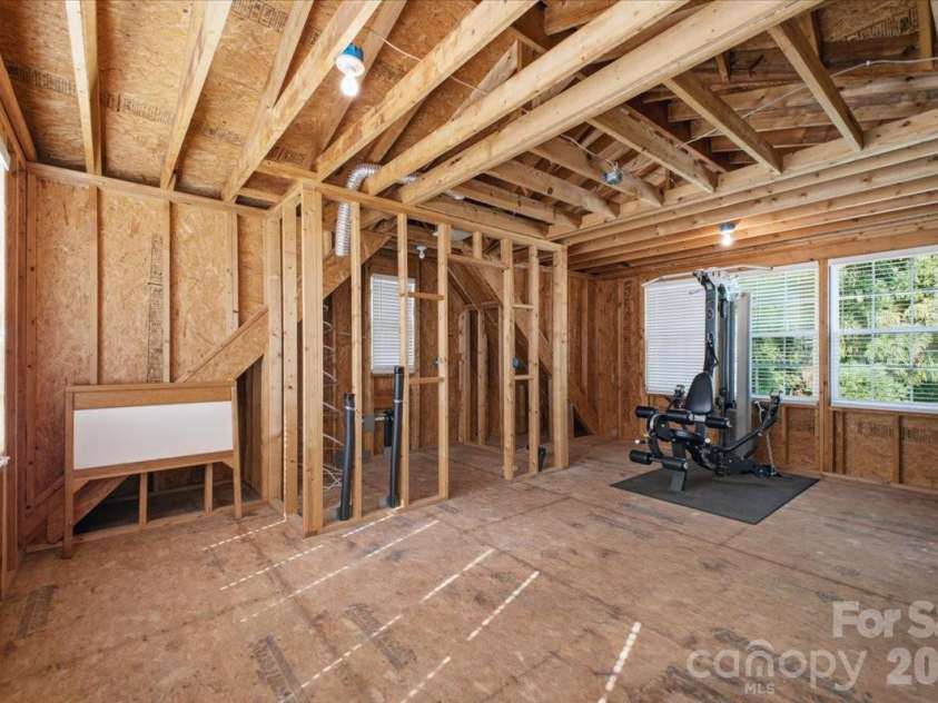 3425 Savannah Hills Drive, Matthews, NC 28105.  MLS# CAR4407068, YatesRealty ID 42341. 