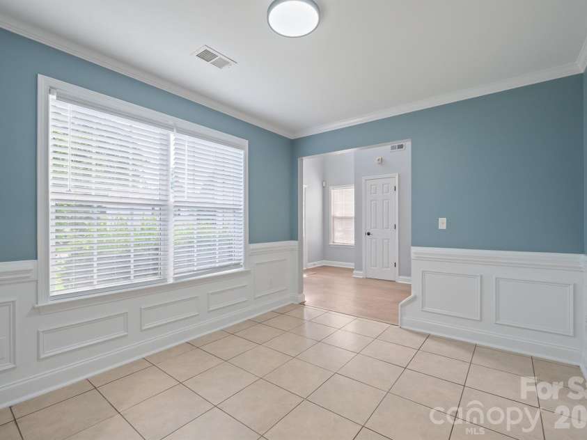 2646 Amber Crest Drive, Gastonia, NC 28052.  MLS# CAR4412046, YatesRealty ID 42345. 