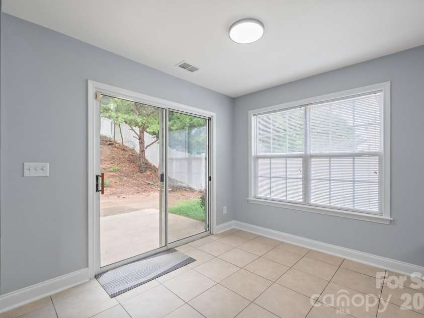2646 Amber Crest Drive, Gastonia, NC 28052.  MLS# CAR4412046, YatesRealty ID 42345. 