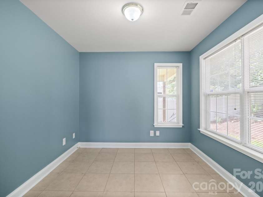 2646 Amber Crest Drive, Gastonia, NC 28052.  MLS# CAR4412046, YatesRealty ID 42345. 