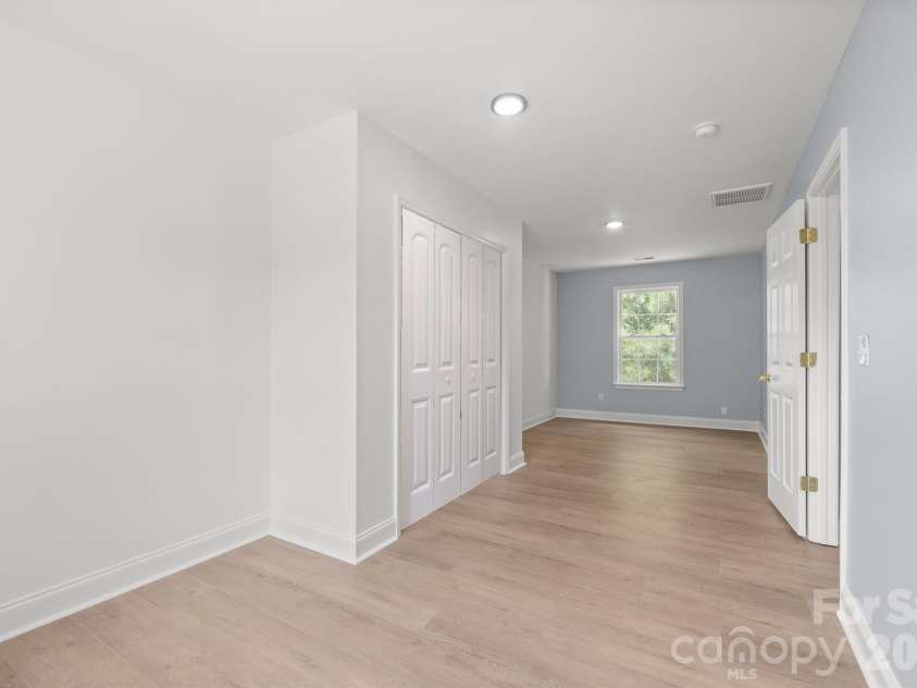 2646 Amber Crest Drive, Gastonia, NC 28052.  MLS# CAR4412046, YatesRealty ID 42345. 