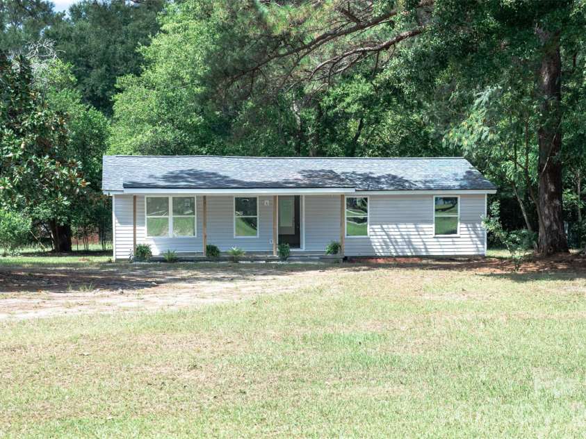 3105 Evelyn Circle, Darlington, SC 29540.  MLS# CAR4411773, YatesRealty ID 42346. 