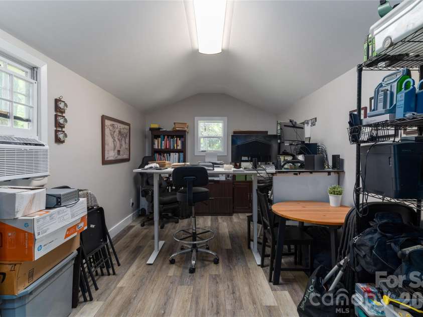 21036 Catawba Avenue, Cornelius, NC 28031.  MLS# CAR4411441, YatesRealty ID 42348. 