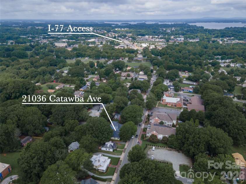 21036 Catawba Avenue, Cornelius, NC 28031.  MLS# CAR4411441, YatesRealty ID 42348. 