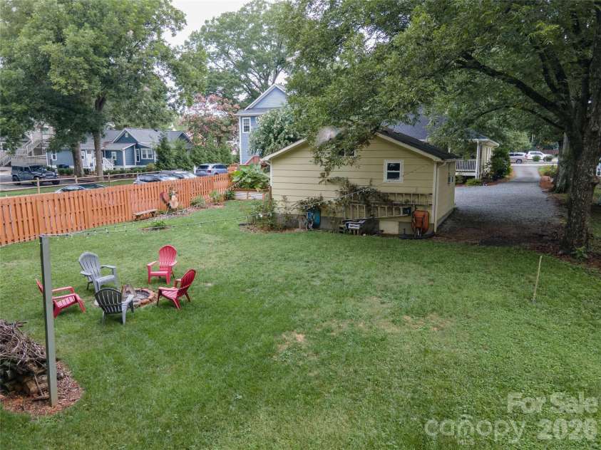 21036 Catawba Avenue, Cornelius, NC 28031.  MLS# CAR4411441, YatesRealty ID 42348. 