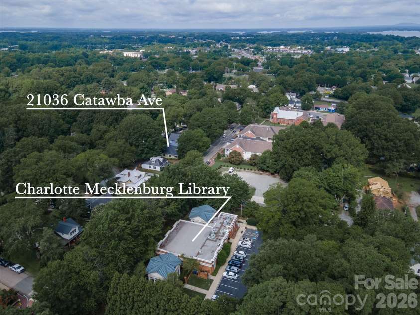 21036 Catawba Avenue, Cornelius, NC 28031.  MLS# CAR4411441, YatesRealty ID 42348. 
