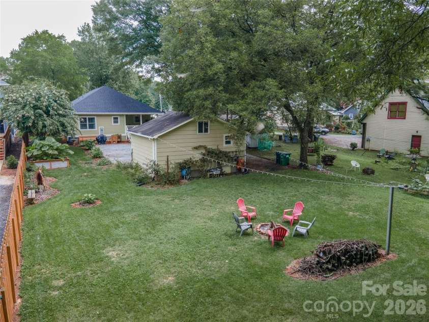 21036 Catawba Avenue, Cornelius, NC 28031.  MLS# CAR4411441, YatesRealty ID 42348. 