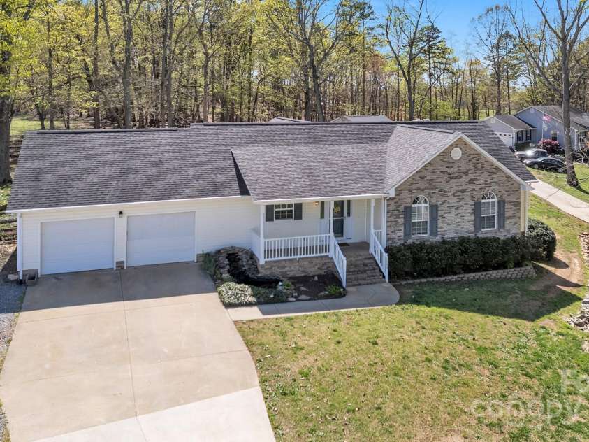 1584 Beverly Lane, Lincolnton, NC 28092.  MLS# CAR4241125, YatesRealty ID 4235. 