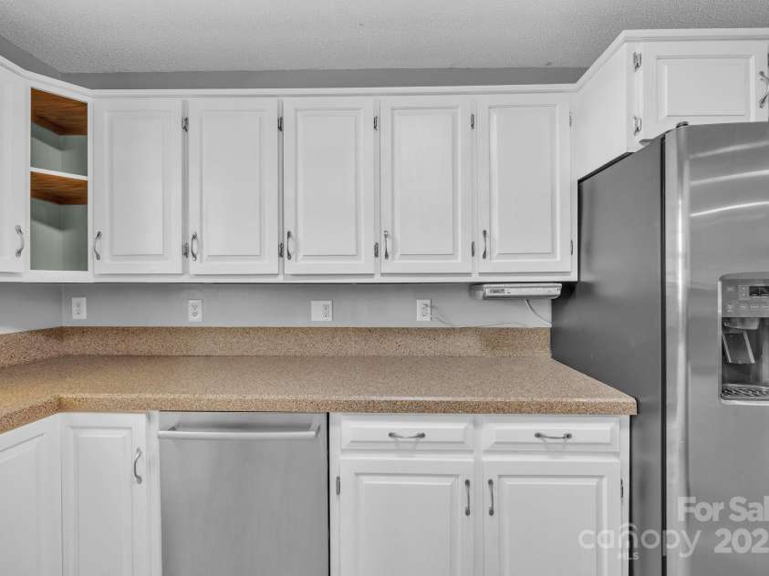 1584 Beverly Lane, Lincolnton, NC 28092.  MLS# CAR4241125, YatesRealty ID 4235. 