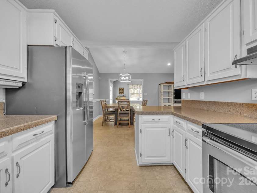 1584 Beverly Lane, Lincolnton, NC 28092.  MLS# CAR4241125, YatesRealty ID 4235. 