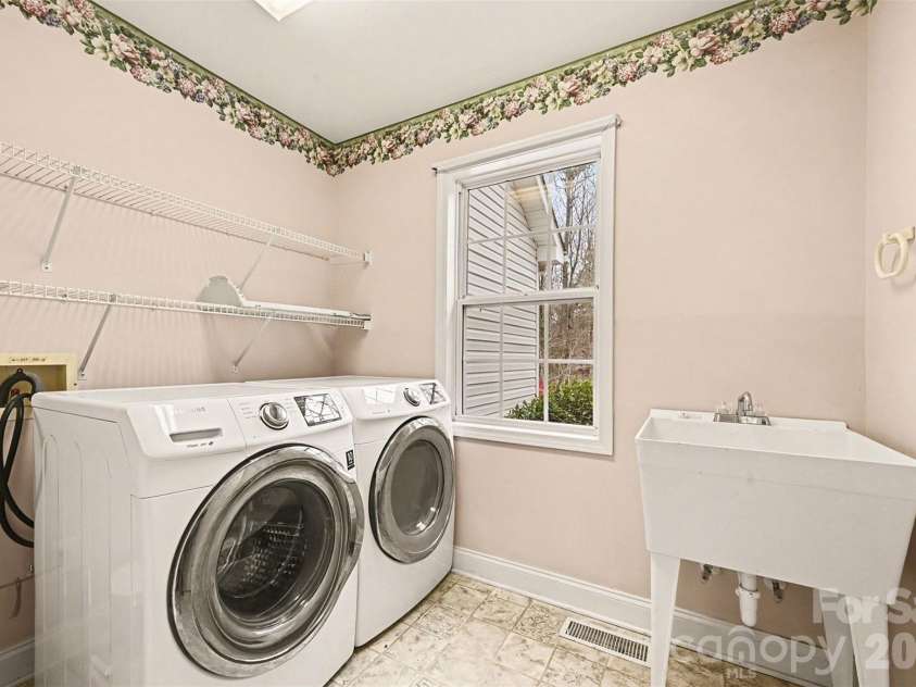 6619 Loblolly Circle, Waxhaw, NC 28173.  MLS# CAR4341573, YatesRealty ID 4235. 