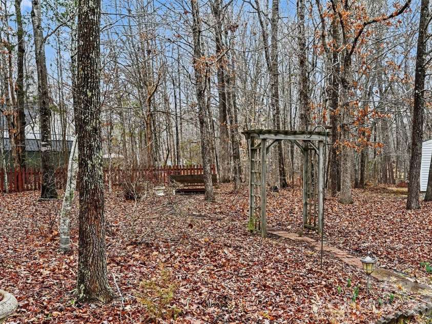 6619 Loblolly Circle, Waxhaw, NC 28173.  MLS# CAR4341573, YatesRealty ID 4235. 