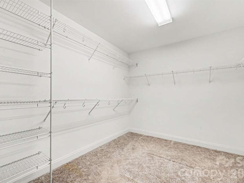 6619 Loblolly Circle, Waxhaw, NC 28173.  MLS# CAR4341573, YatesRealty ID 4235. Primary Walk In Closet