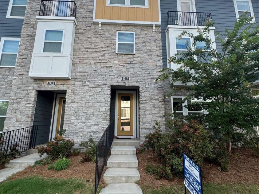 1717 Unison Drive, Charlotte, NC 28262.  MLS# CAR4405855, YatesRealty ID 42350. 